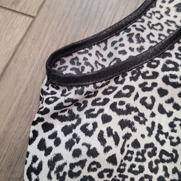 🌻 2/$30 🌻 | BCX | Animal Print Sleeveless Tunic - Picture 7 of 12